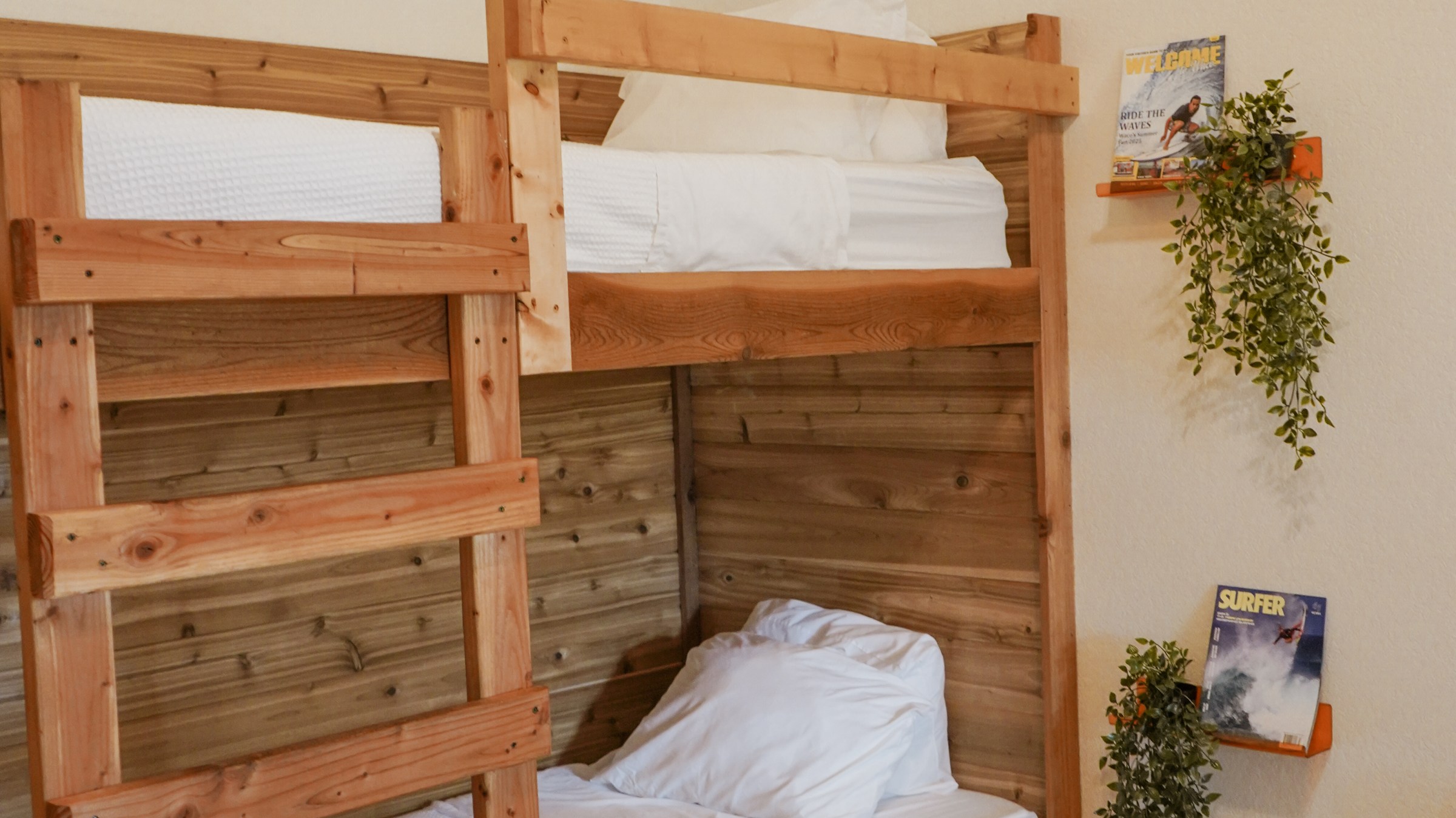 Standard cabin bunk bed, a lodging option at Waco Surf
