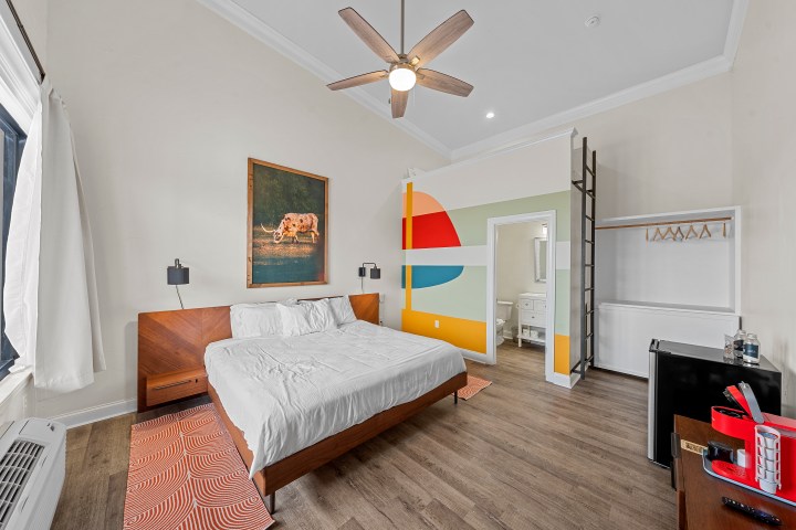 Waco Surf Hotel offers oceanside hotel rooms